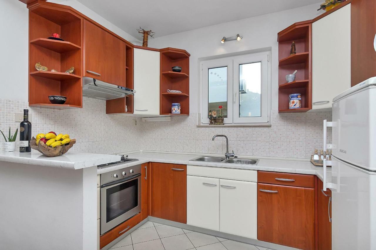 Apartments Smiljka Макарска Экстерьер фото